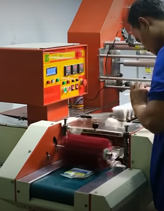 Permukaan Tidak Rata Jadi Tidak Masalah Dengan Produk Double Foam Tape dari PajeroTape.co.id Pabrik double foam tape
